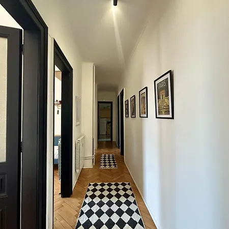 Palazzo Tibullo - Reception Apartment Triest